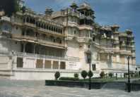 Udaipurský Městský palác je největší palácový komplex v Rajasthanu