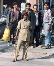 Policie posiluje své řady též mladými dívkami (Jaipur)